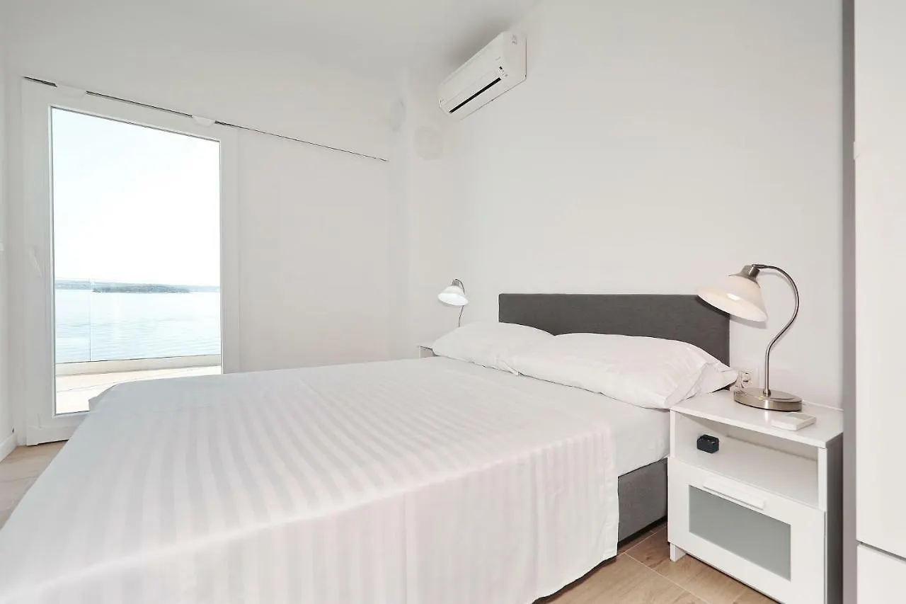 Vila Kona Tkon